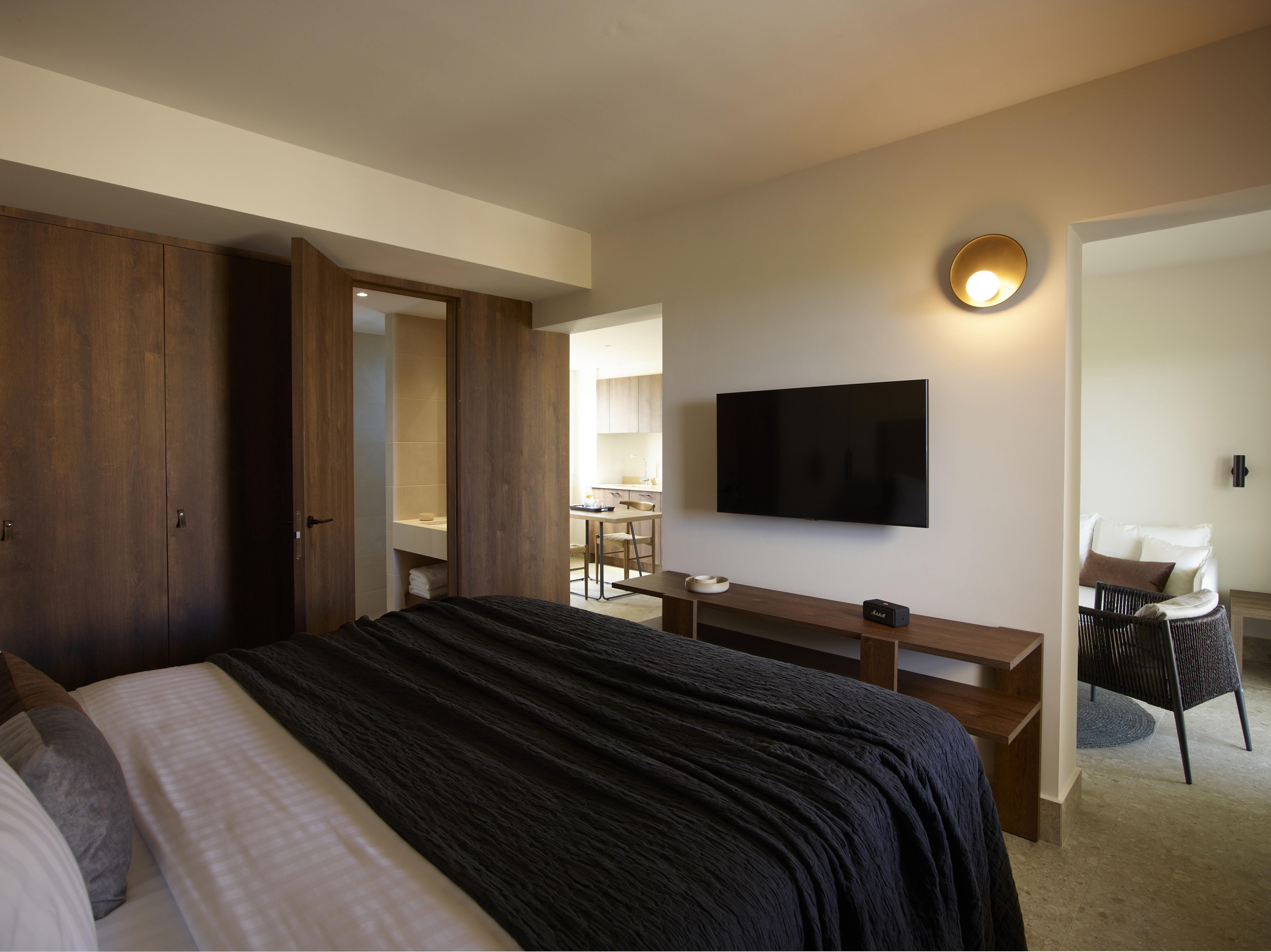 Asterion & - Designed For Adults Platanés
